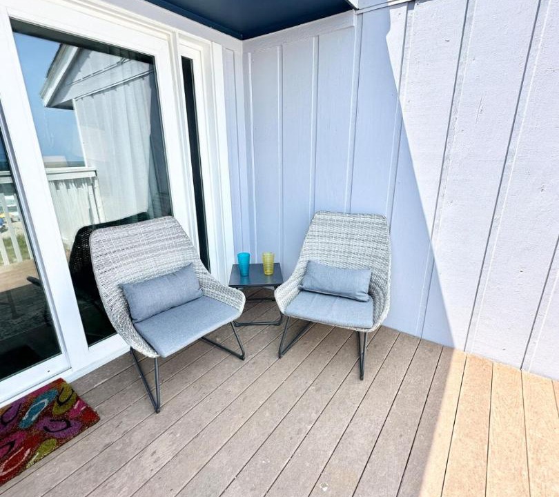 Photo of Patio Balcony in Wilmington Beach