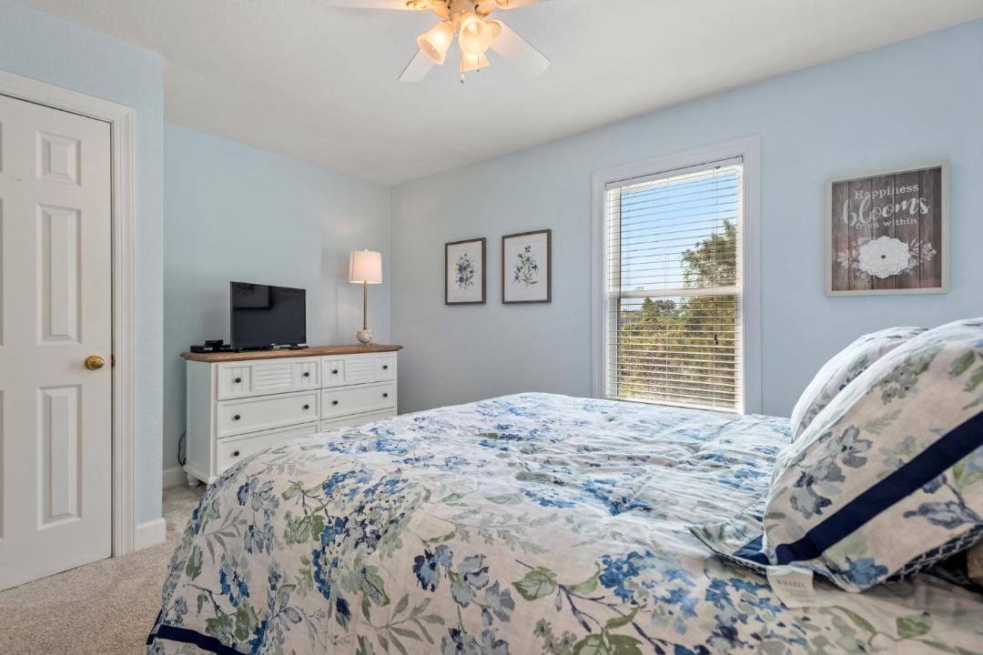 Photo of Bedroom in Sea Scape