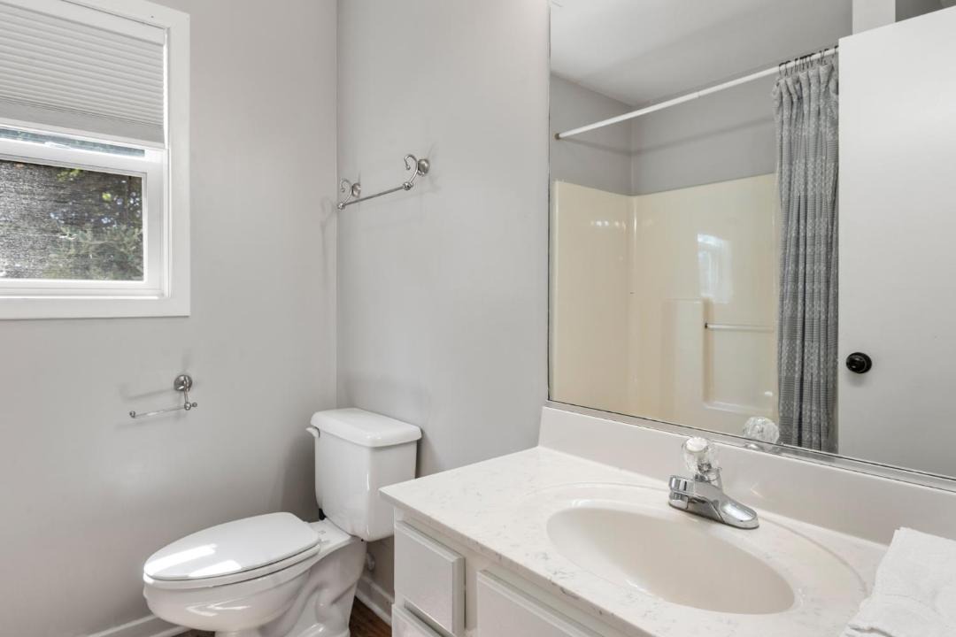 Photo of Bathroom in Sea Scape