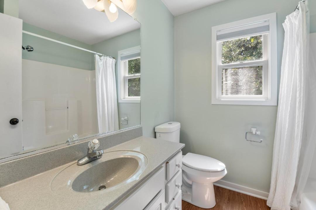 Photo of Bathroom in Sea Scape