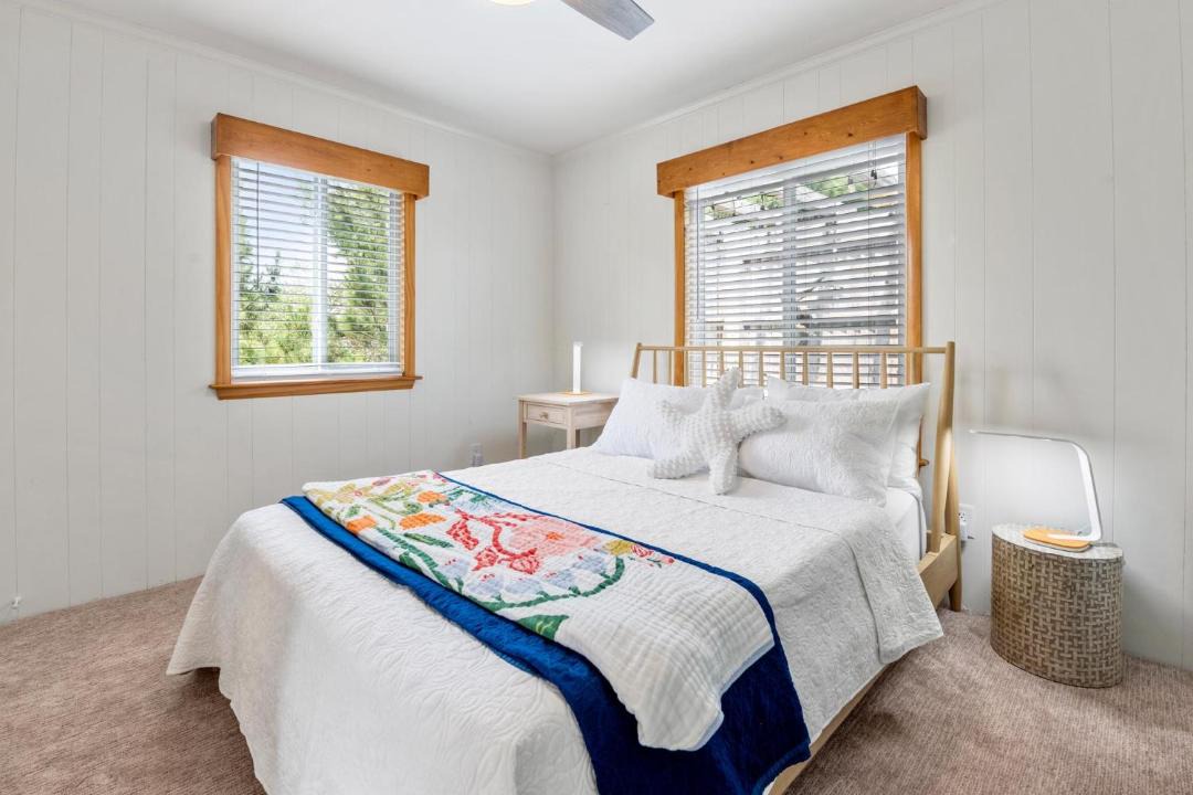 Photo of Bedroom in Southern Shores