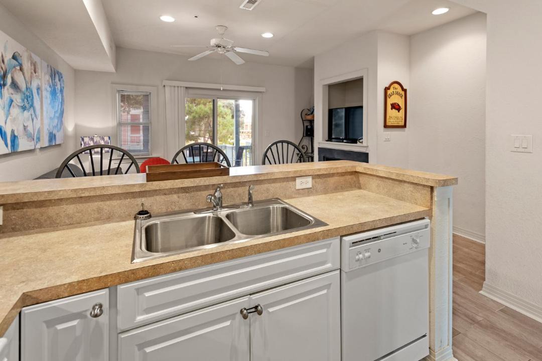 Photo of Kitchen in Bermuda Bay