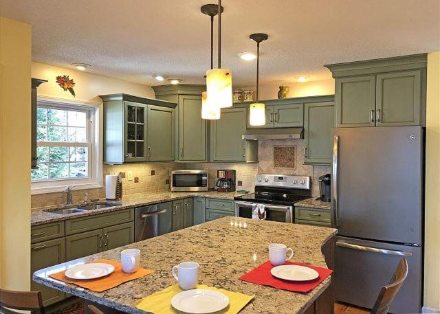 Photo of Kitchen in Saluda