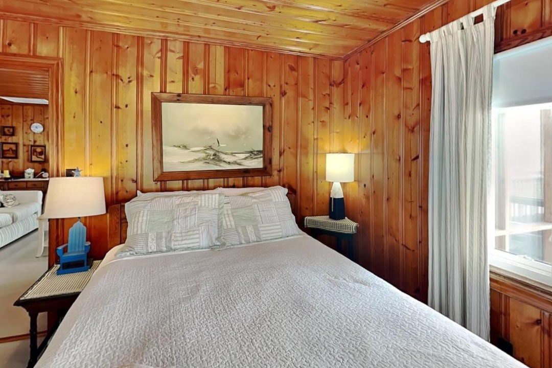 Photo of Bedroom in Topsail Beach