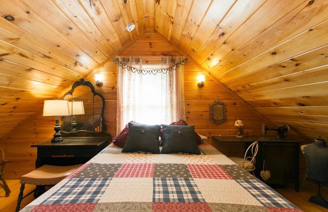 Photo of Bedroom in Asheville
