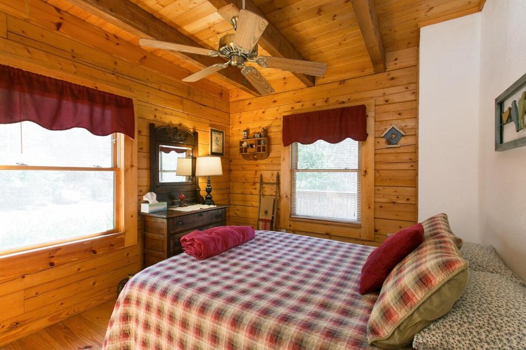 Photo of Bedroom in Asheville
