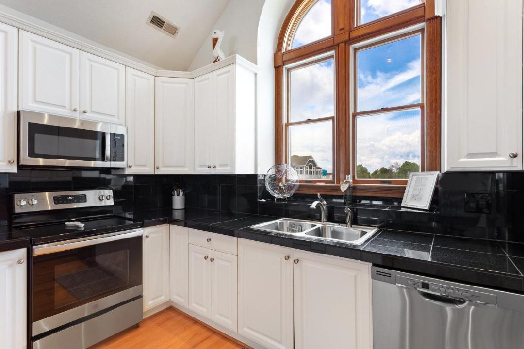 Photo of Kitchen in Manteo