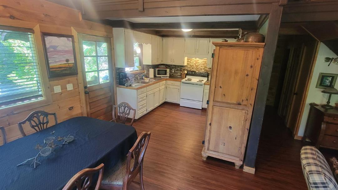 Photo of Kitchen in Almond