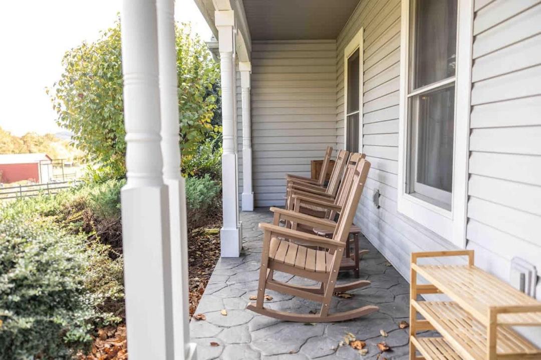 Photo of Patio Balcony in Hendersonville