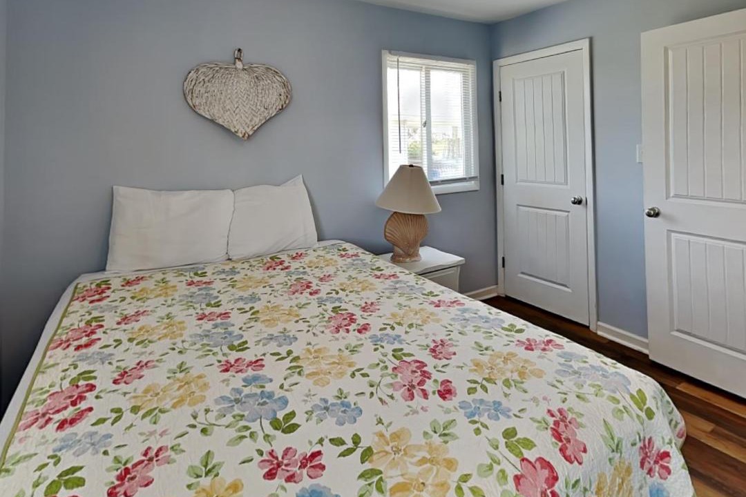 Photo of Bedroom in Topsail Beach