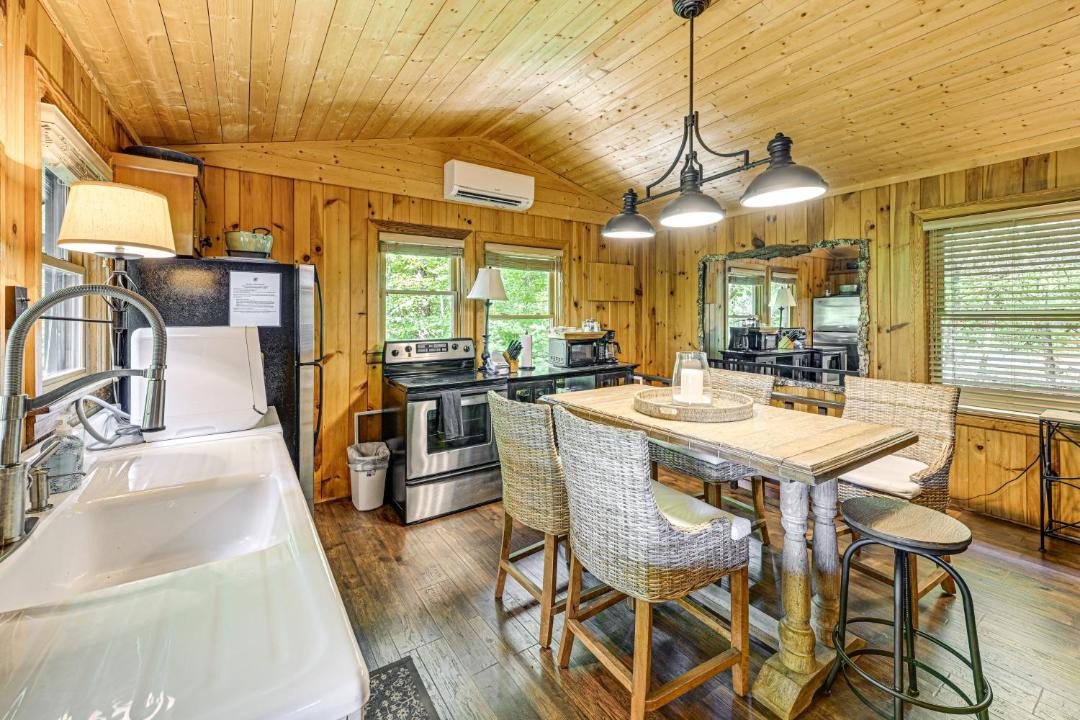Photo of Kitchen in Mirror Lake