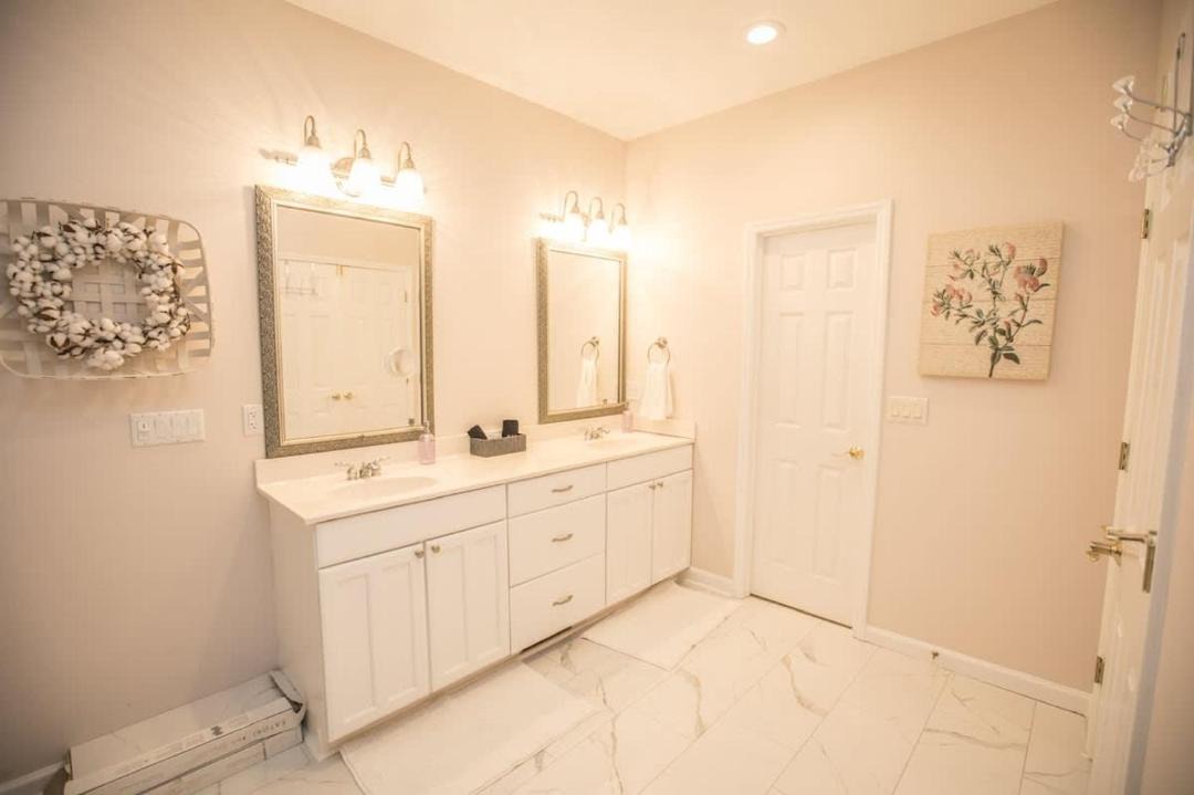 Photo of Bathroom in Hendersonville
