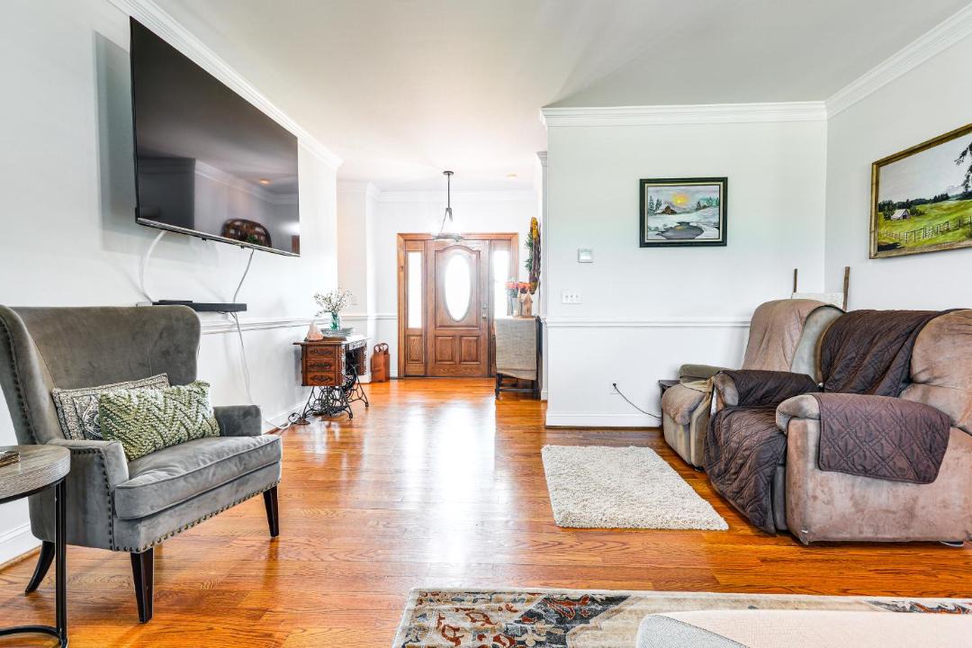 Photo of Livingroom in Pilot Mountain