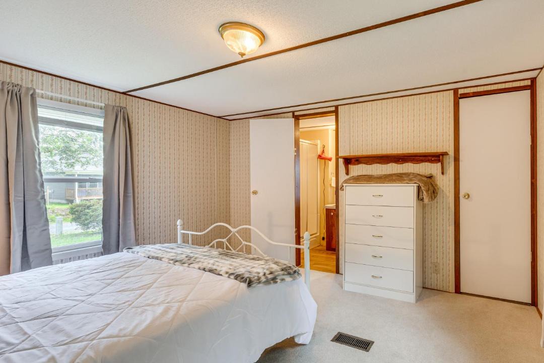 Photo of Bedroom in New London