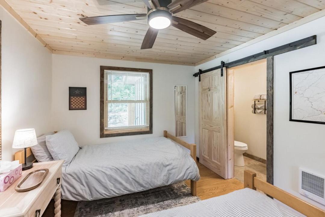 Photo of Bedroom in Cullowhee