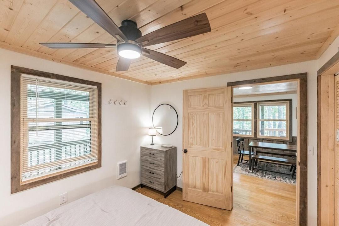 Photo of Bedroom in Cullowhee