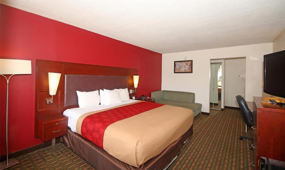 Photo of Bedroom in Pilot Mountain