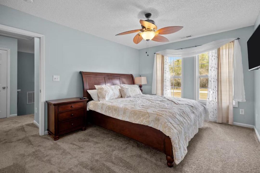 Photo of Bedroom in McCutcheon Field