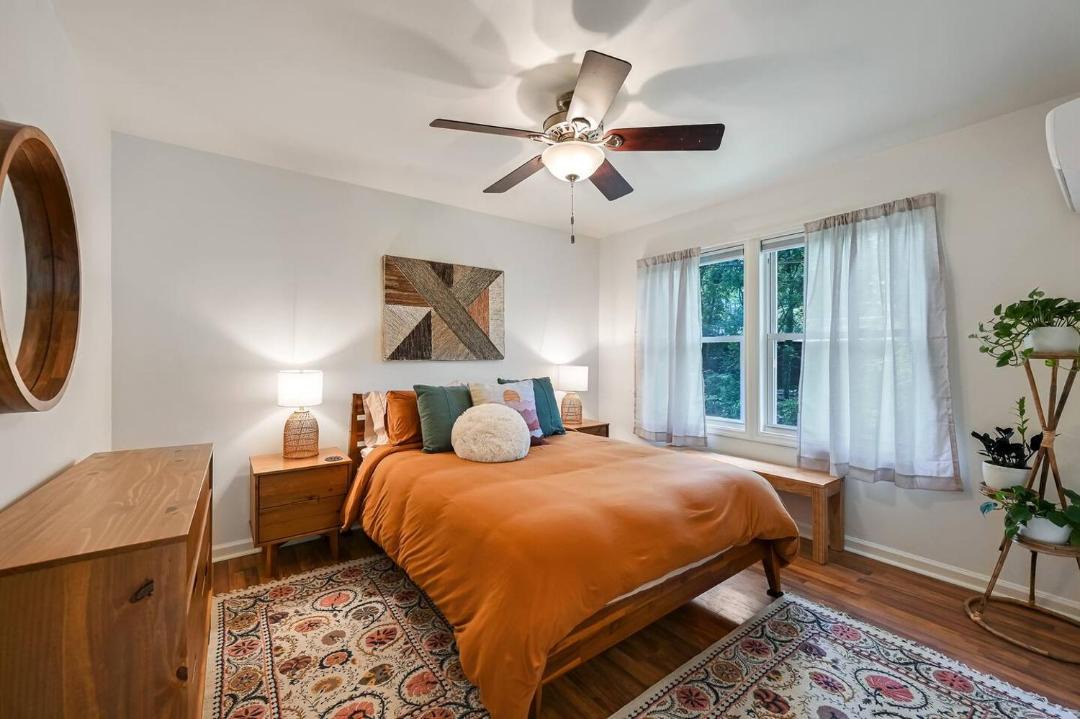 Photo of Bedroom in Woodfin