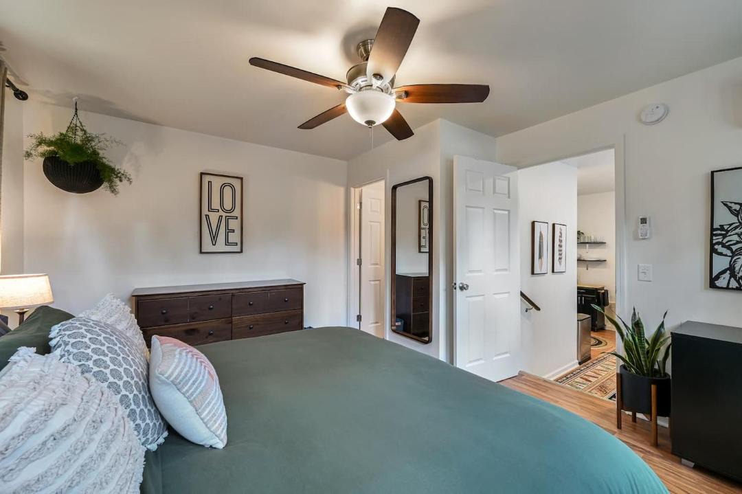 Photo of Bedroom in Woodfin