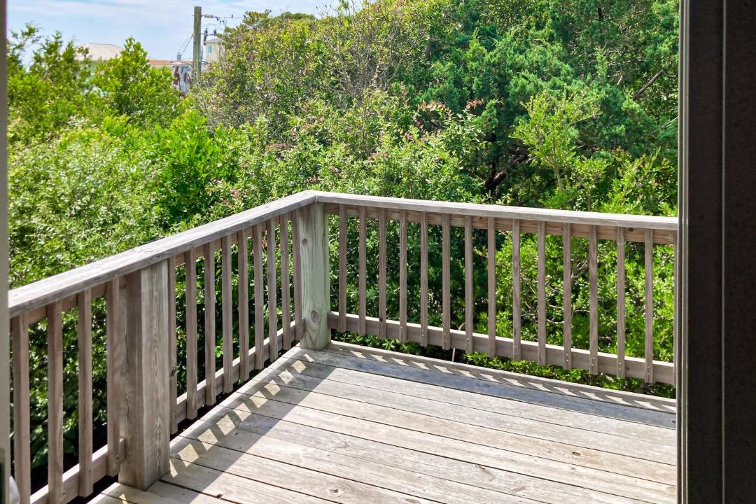 Photo of Patio Balcony in Emerald Isle