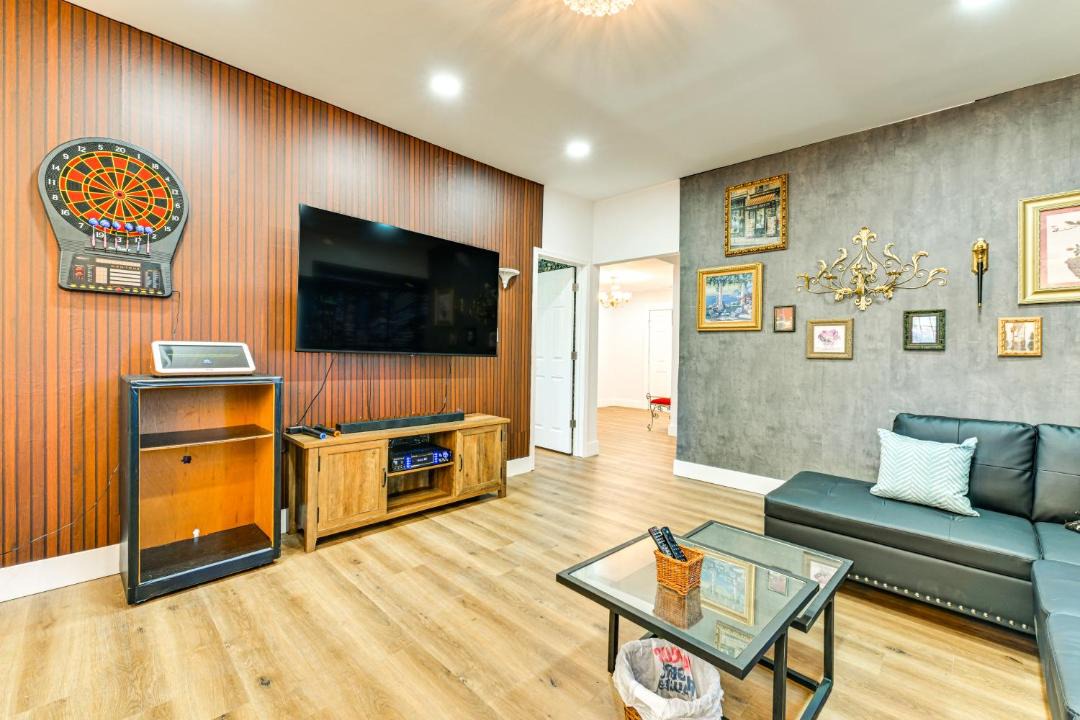 Photo of Livingroom in Cornelius