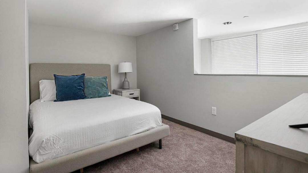 Photo of Bedroom in Central City