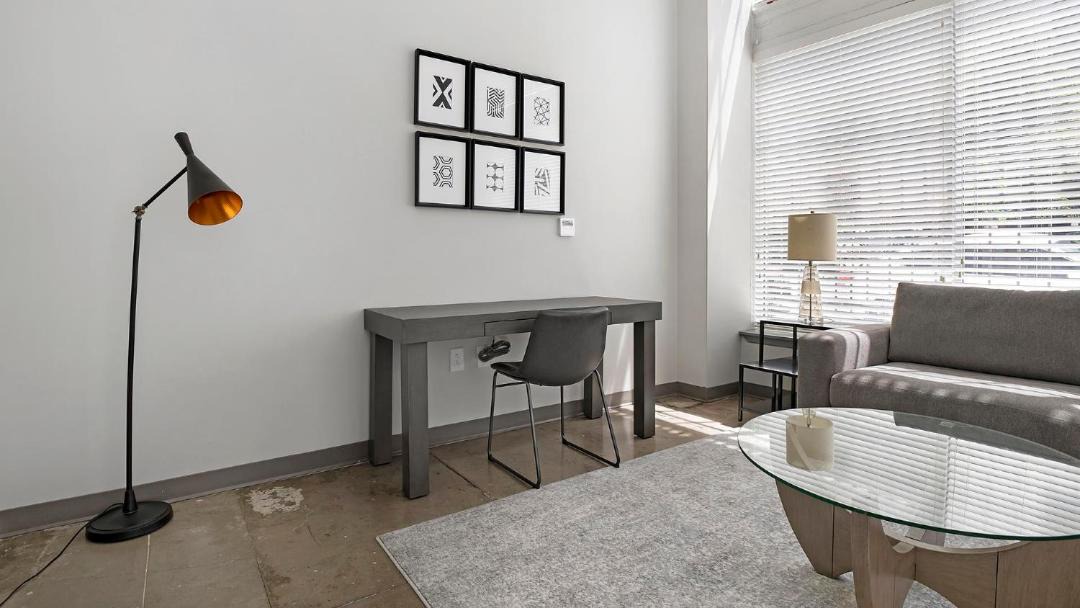 Photo of Livingroom in Central City