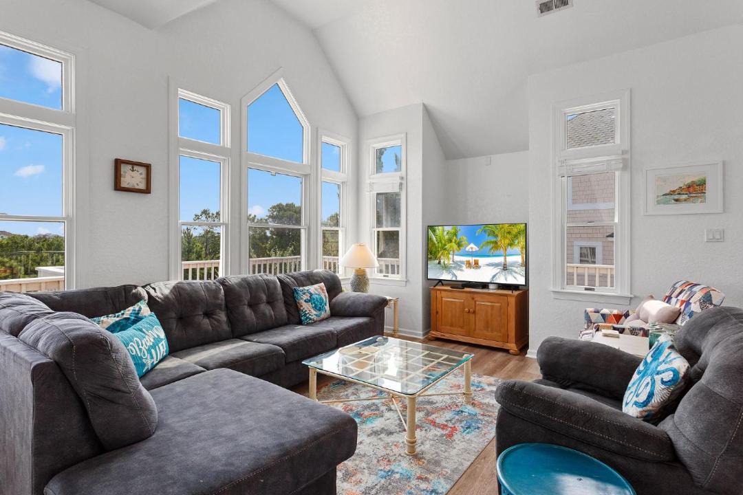 Photo of Livingroom in Monteray Shores