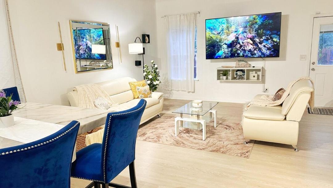 Photo of Livingroom in Sunset Road
