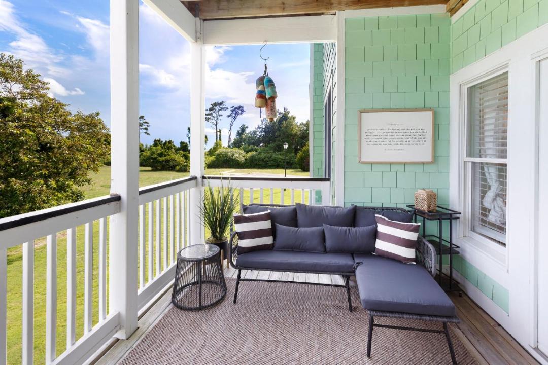 Photo of Patio Balcony in Bermuda Bay
