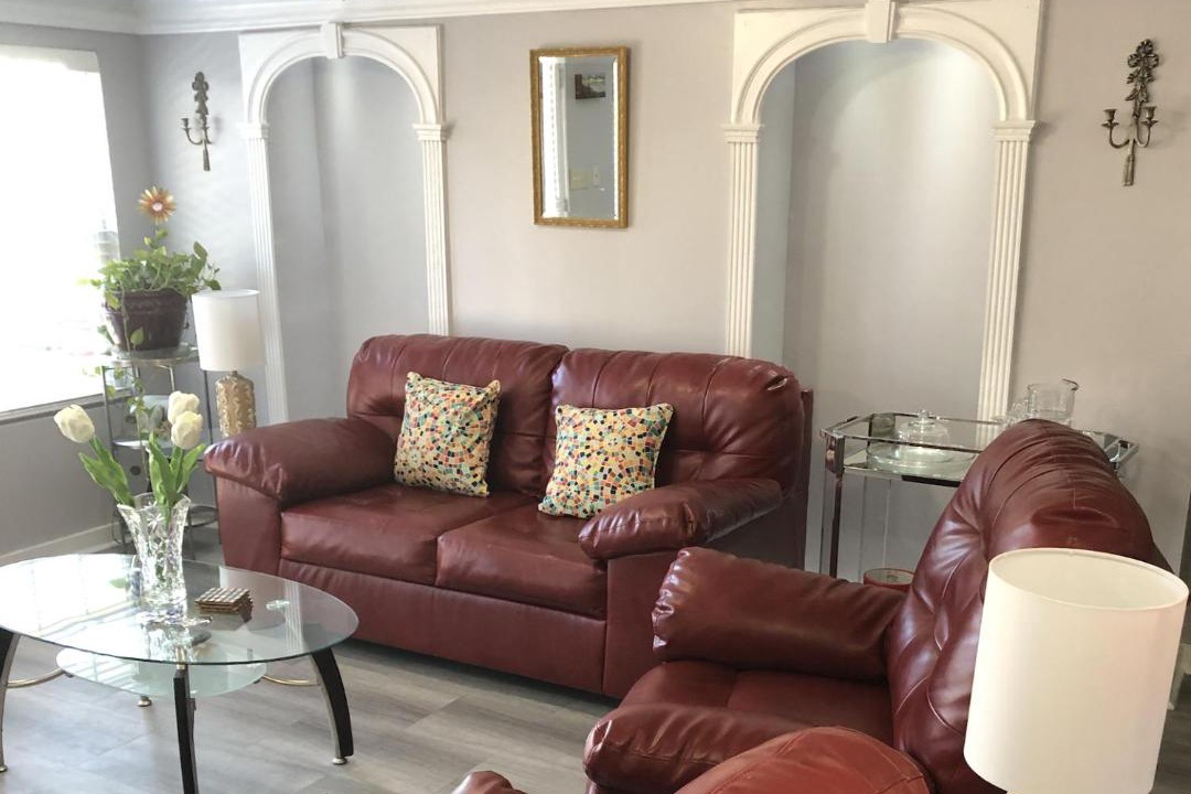 Photo of Livingroom in Murraysville