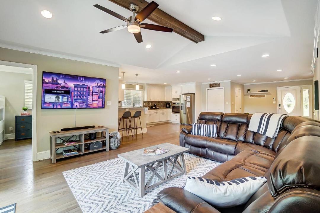 Photo of Livingroom in Harbor House