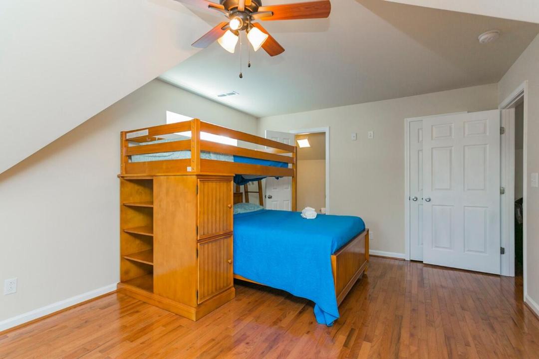 Photo of Bedroom in Eighth Avenue