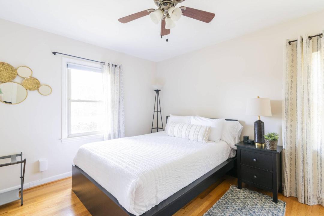 Photo of Bedroom in Oakdale