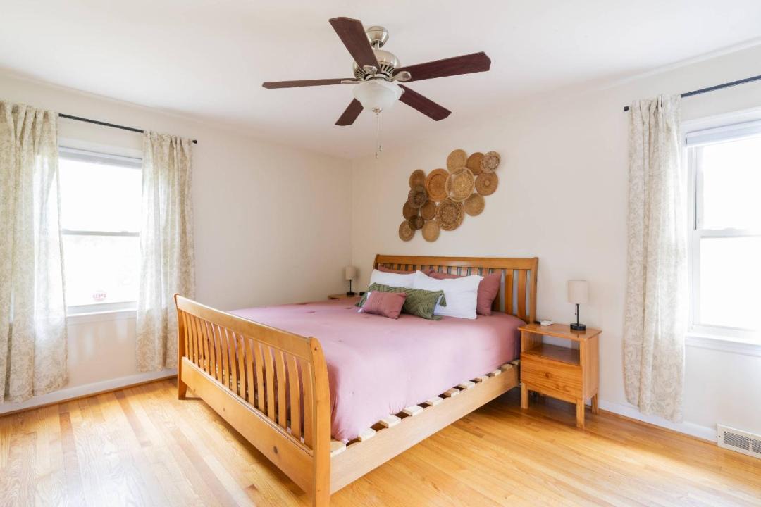 Photo of Bedroom in Oakdale