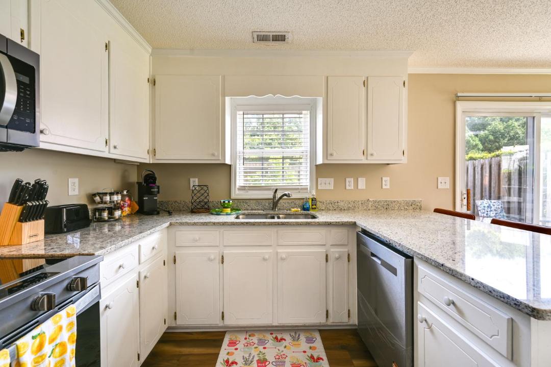 Photo of Kitchen in Winterville