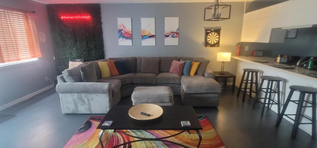 Photo of Livingroom in Northeast Raleigh