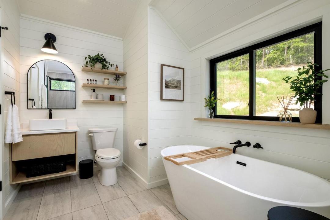 Photo of Bathroom in Balsam Grove