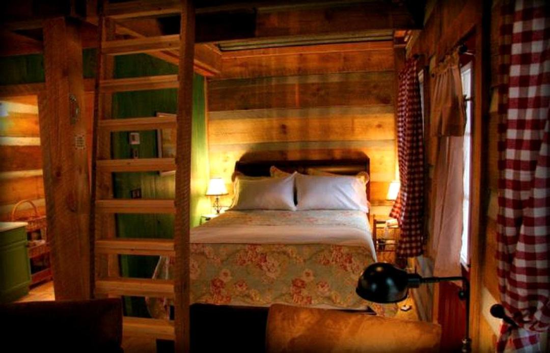 Photo of Bedroom in Elkin