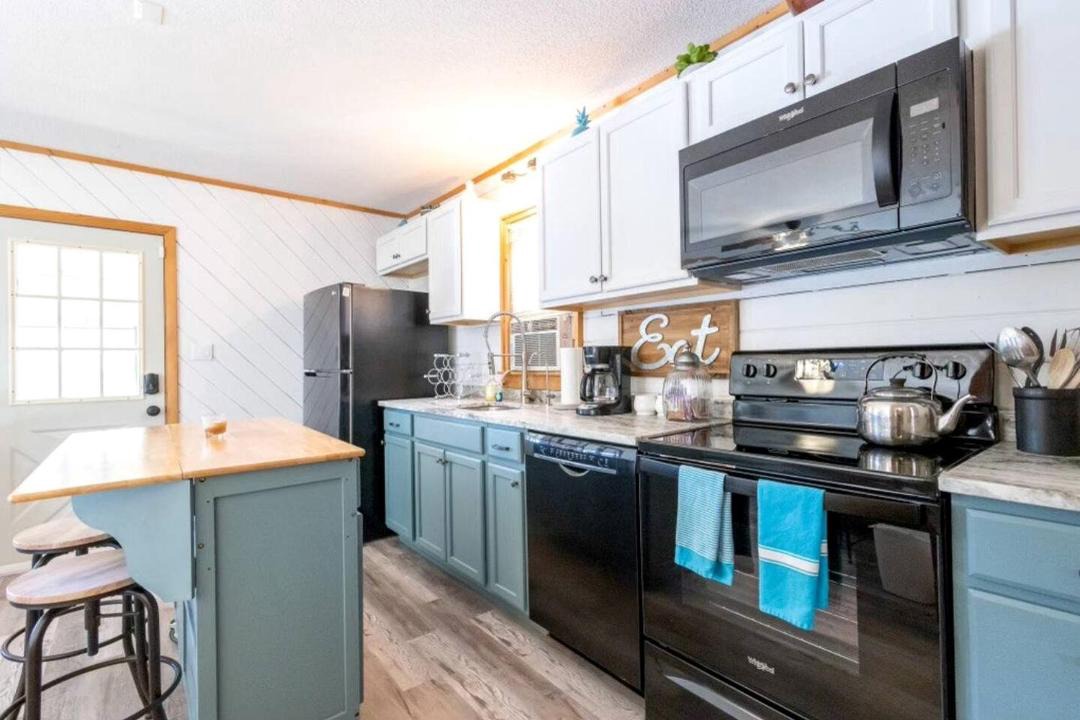 Photo of Kitchen in Glenville
