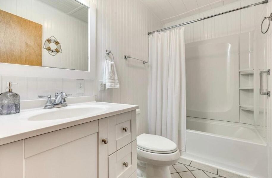 Photo of Bathroom in Caswell Beach