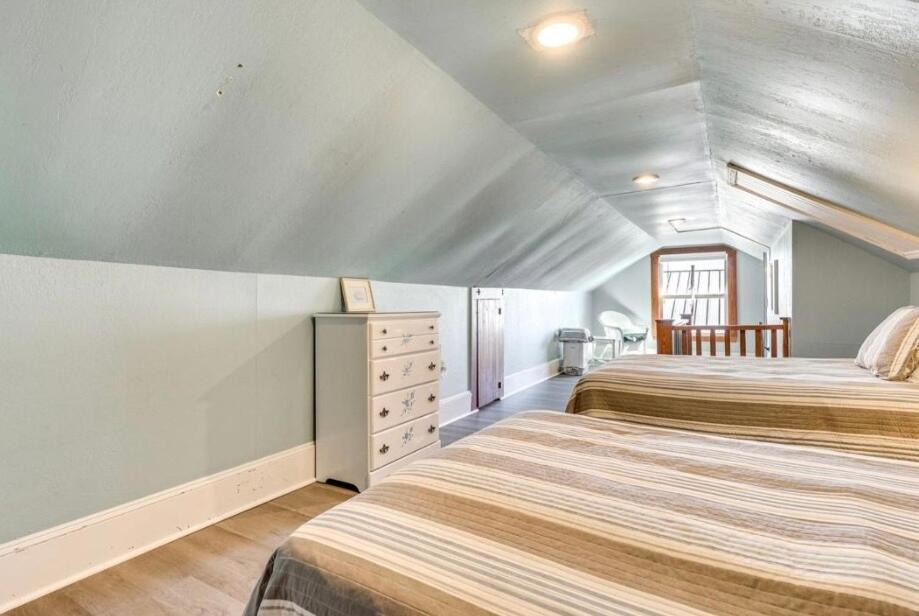 Photo of Bedroom in Caswell Beach