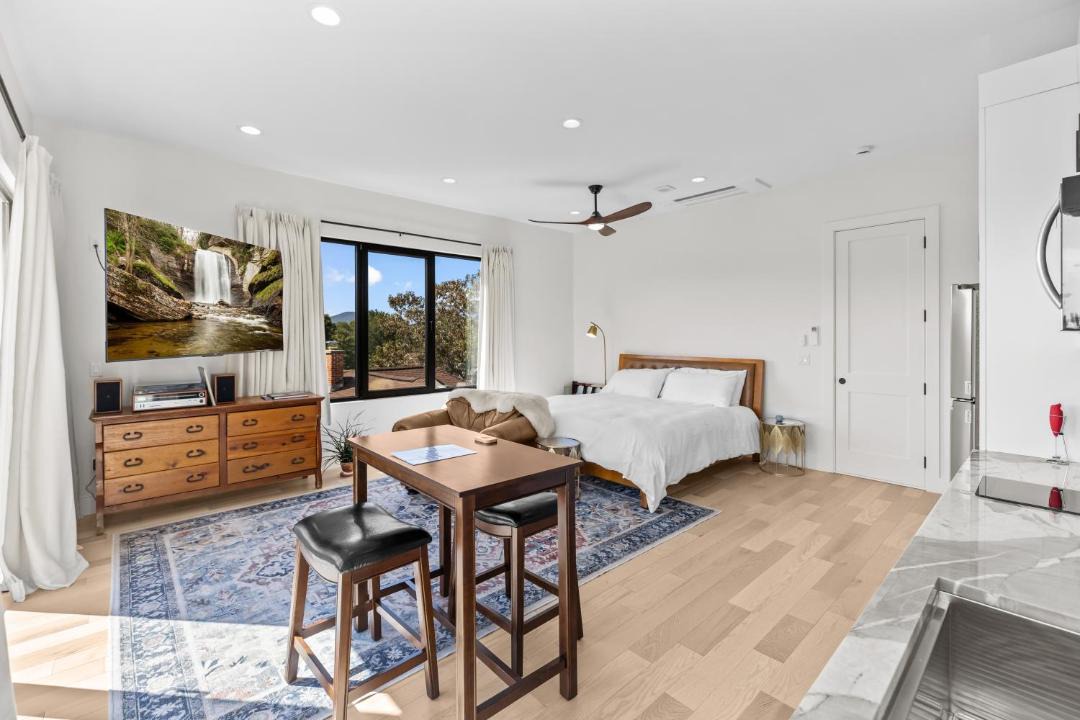 Photo of Bedroom in Asheville