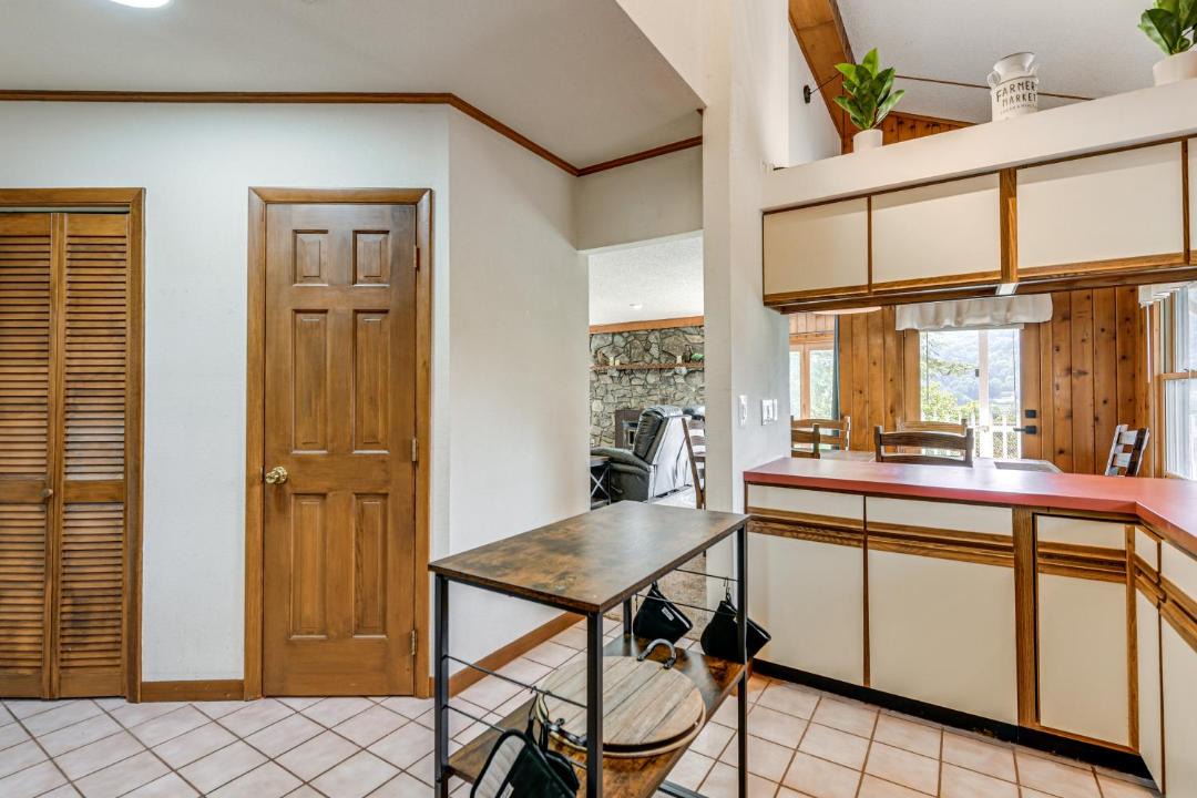 Photo of Kitchen in Valley Creek Run