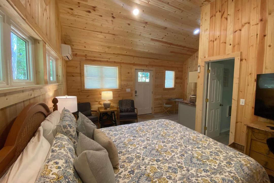 Photo of Bedroom in Lake Sequoyah