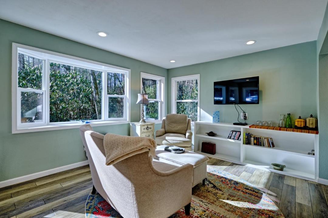 Photo of Livingroom in Lake Sequoyah