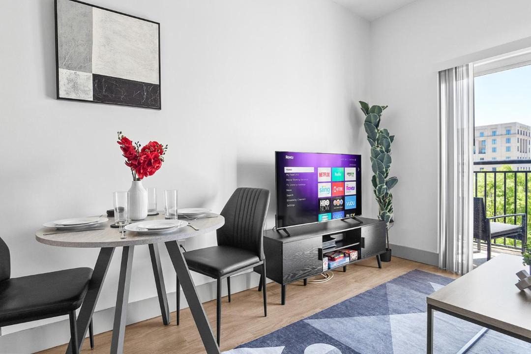 Photo of Livingroom in Charlotte Center City