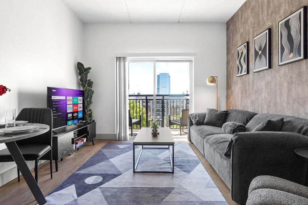 Photo of Livingroom in Charlotte Center City