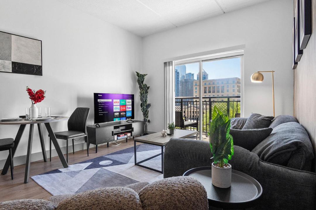 Photo of Livingroom in Charlotte Center City
